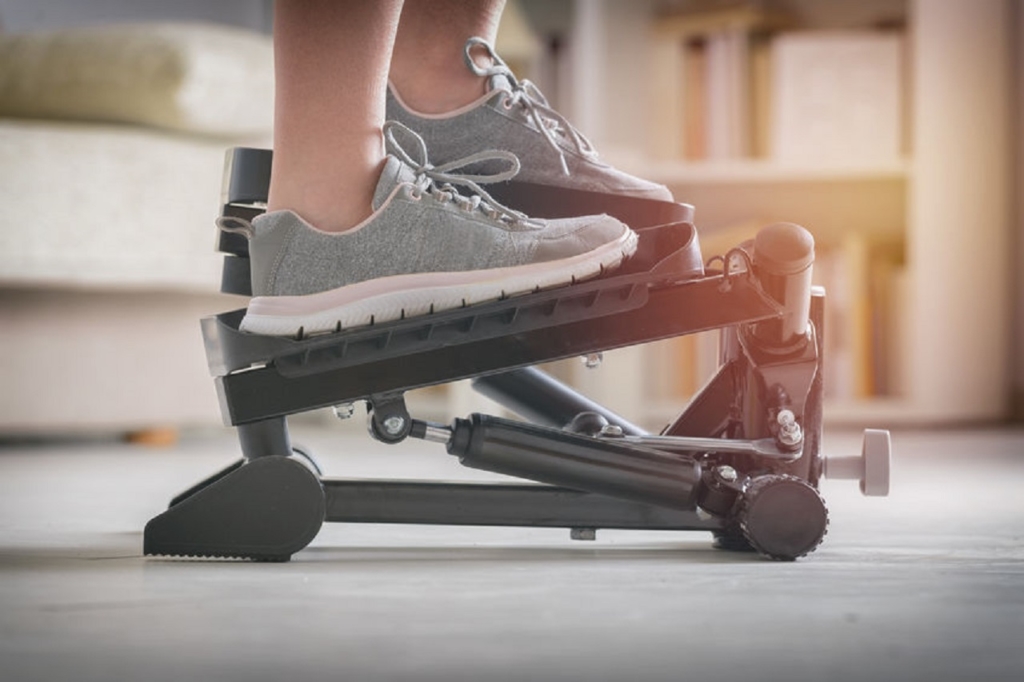 Swing-Stepper-Kaufberatung zu Bewegung, Hydraulik, Pedalen, Standfestigkeit, Nutzergewicht und Training zu Hause.